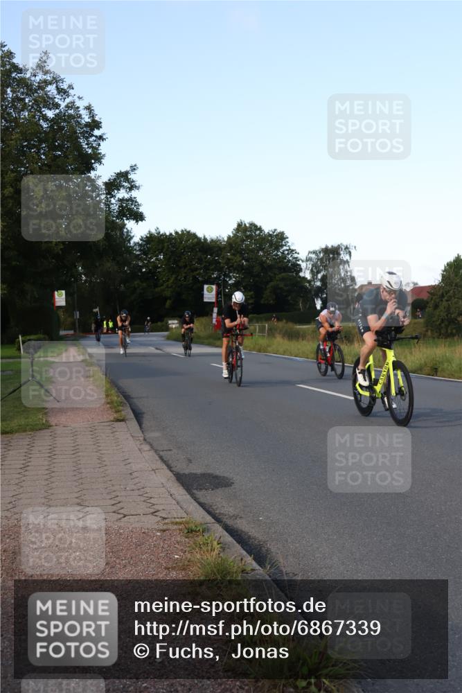 25.08.2024 - Elbe Triathlon Hamburg Fuchs,  Jonas http://msf.ph/oto/6867339 25.08.2024 09:28:34 Radfahren 431, 368, 421, 333, 341, 130 meine-sportfotos.de