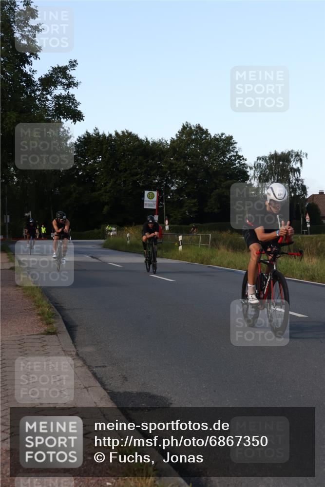 25.08.2024 - Elbe Triathlon Hamburg Fuchs,  Jonas http://msf.ph/oto/6867350 25.08.2024 09:28:34 Radfahren 431, 368, 421, 333, 341, 130 meine-sportfotos.de