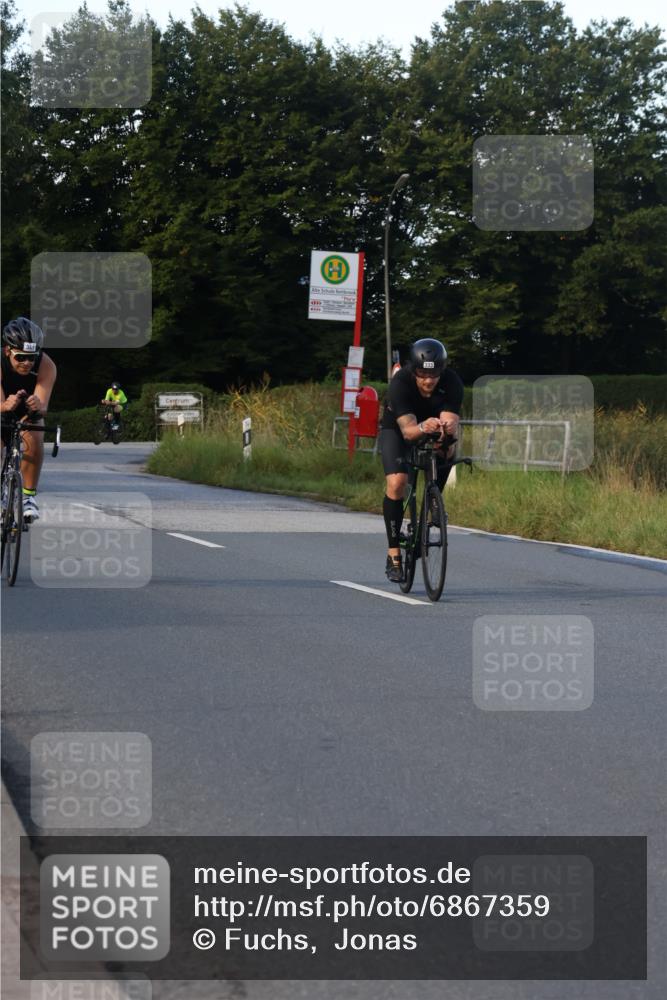 25.08.2024 - Elbe Triathlon Hamburg Fuchs,  Jonas http://msf.ph/oto/6867359 25.08.2024 09:28:34 Radfahren 431, 368, 421, 333, 341, 130 meine-sportfotos.de