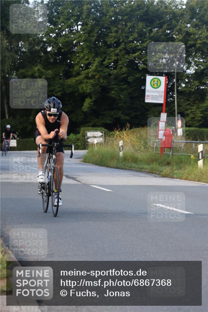 25.08.2024 - Elbe Triathlon Hamburg Fuchs,  Jonas http://msf.ph/oto/6867368 25.08.2024 09:28:35 Radfahren 431, 368, 421, 333, 341, 130, 388 meine-sportfotos.de