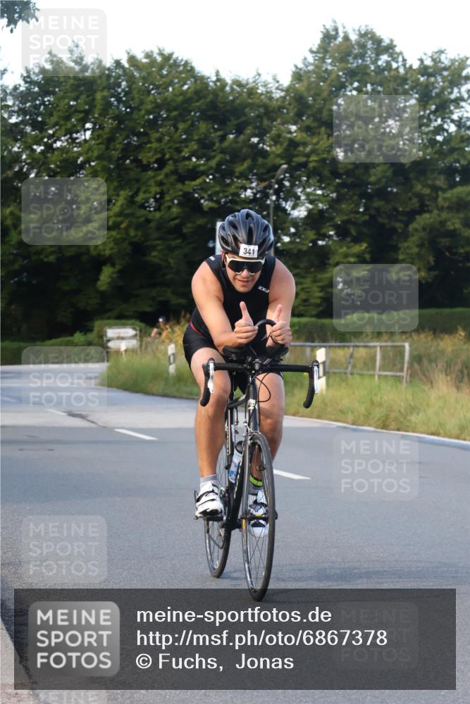25.08.2024 - Elbe Triathlon Hamburg Fuchs,  Jonas http://msf.ph/oto/6867378 25.08.2024 09:28:36 Radfahren 431, 368, 421, 333, 341, 130, 388, 251 meine-sportfotos.de