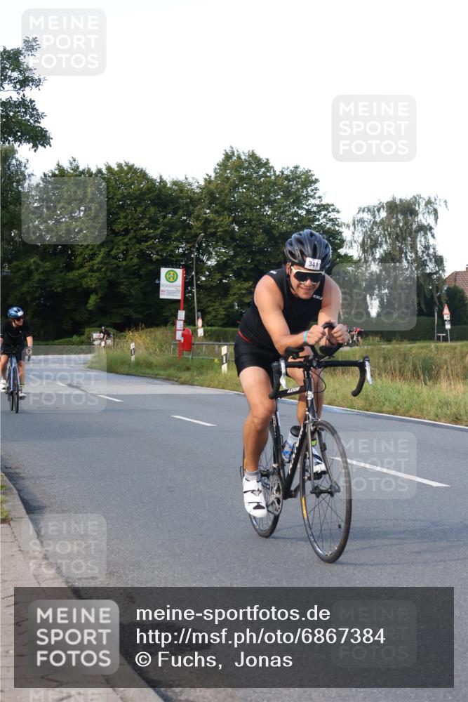 25.08.2024 - Elbe Triathlon Hamburg Fuchs,  Jonas http://msf.ph/oto/6867384 25.08.2024 09:28:36 Radfahren 431, 368, 421, 333, 341, 130, 388, 251 meine-sportfotos.de