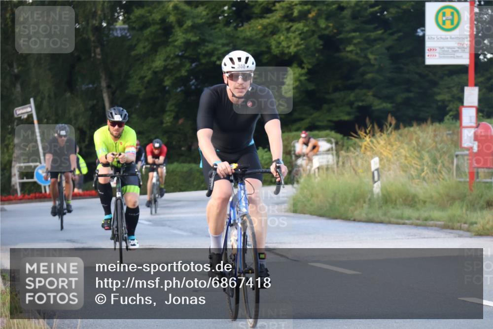 25.08.2024 - Elbe Triathlon Hamburg Fuchs,  Jonas http://msf.ph/oto/6867418 25.08.2024 09:28:40 Radfahren 421, 333, 341, 130, 388, 251, 384, 90 meine-sportfotos.de
