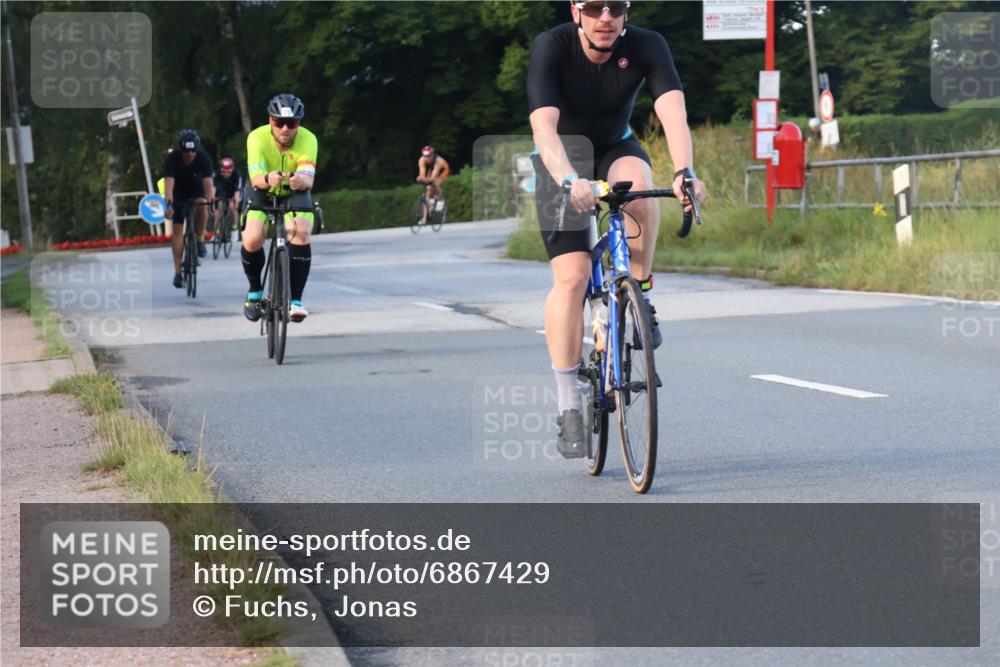 25.08.2024 - Elbe Triathlon Hamburg Fuchs,  Jonas http://msf.ph/oto/6867429 25.08.2024 09:28:41 Radfahren 333, 341, 130, 388, 251, 384, 90, 290 meine-sportfotos.de