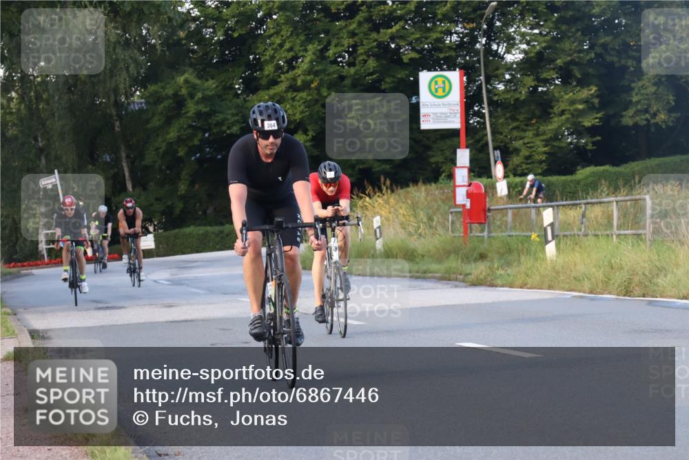 25.08.2024 - Elbe Triathlon Hamburg Fuchs,  Jonas http://msf.ph/oto/6867446 25.08.2024 09:28:44 Radfahren 388, 251, 384, 90, 290, 376, 381 meine-sportfotos.de