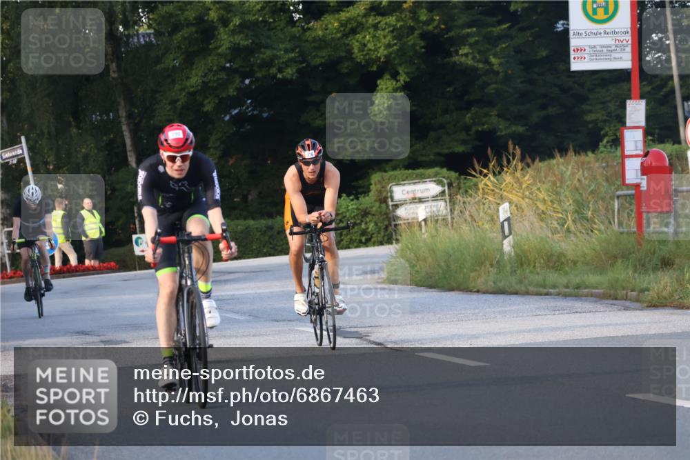 25.08.2024 - Elbe Triathlon Hamburg Fuchs,  Jonas http://msf.ph/oto/6867463 25.08.2024 09:28:46 Radfahren 388, 251, 384, 90, 290, 376, 381 meine-sportfotos.de