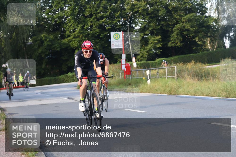 25.08.2024 - Elbe Triathlon Hamburg Fuchs,  Jonas http://msf.ph/oto/6867476 25.08.2024 09:28:47 Radfahren 388, 251, 384, 90, 290, 376, 381, 317 meine-sportfotos.de