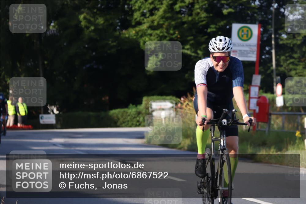 25.08.2024 - Elbe Triathlon Hamburg Fuchs,  Jonas http://msf.ph/oto/6867522 25.08.2024 09:28:52 Radfahren 290, 376, 381, 317, 154 meine-sportfotos.de