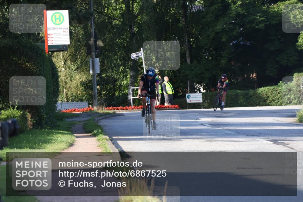 25.08.2024 - Elbe Triathlon Hamburg Fuchs,  Jonas http://msf.ph/oto/6867525 25.08.2024 09:28:54 Radfahren 376, 381, 317, 154 meine-sportfotos.de