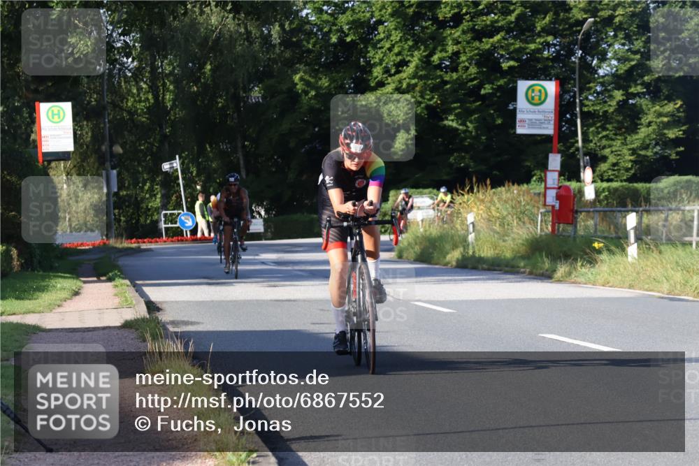 25.08.2024 - Elbe Triathlon Hamburg Fuchs,  Jonas http://msf.ph/oto/6867552 25.08.2024 09:29:01 Radfahren 154, 152, 442, 418 meine-sportfotos.de