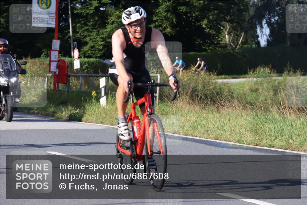 25.08.2024 - Elbe Triathlon Hamburg Fuchs,  Jonas http://msf.ph/oto/6867608 25.08.2024 09:29:08 Radfahren 152, 442, 418, 528, 111, 211, 406 meine-sportfotos.de