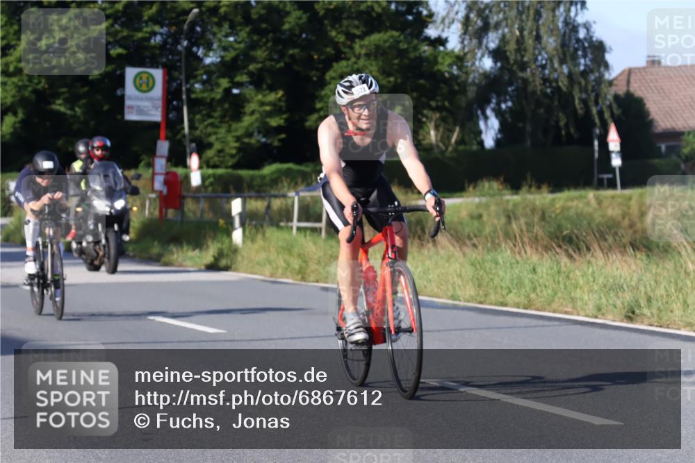 25.08.2024 - Elbe Triathlon Hamburg Fuchs,  Jonas http://msf.ph/oto/6867612 25.08.2024 09:29:08 Radfahren 152, 442, 418, 528, 111, 211, 406 meine-sportfotos.de