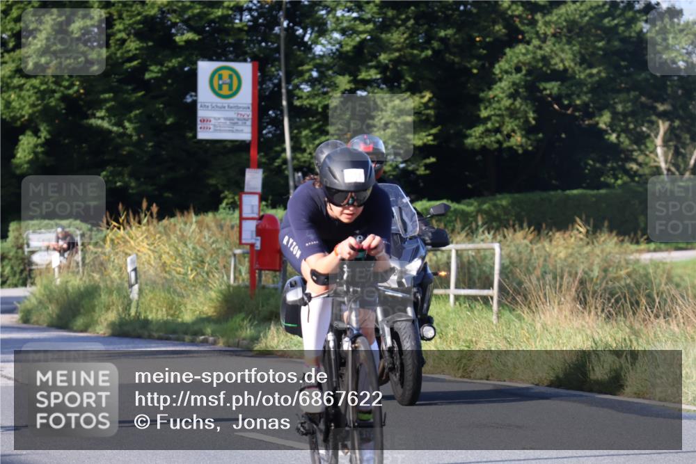 25.08.2024 - Elbe Triathlon Hamburg Fuchs,  Jonas http://msf.ph/oto/6867622 25.08.2024 09:29:09 Radfahren 442, 418, 528, 111, 211, 406 meine-sportfotos.de