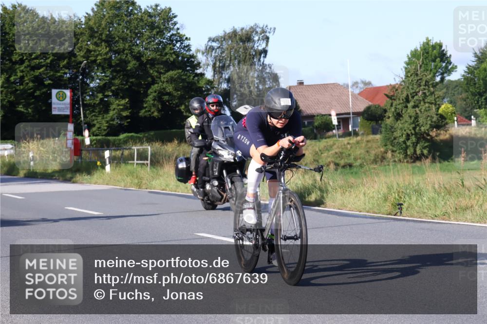 25.08.2024 - Elbe Triathlon Hamburg Fuchs,  Jonas http://msf.ph/oto/6867639 25.08.2024 09:29:10 Radfahren 442, 418, 528, 111, 211, 406 meine-sportfotos.de