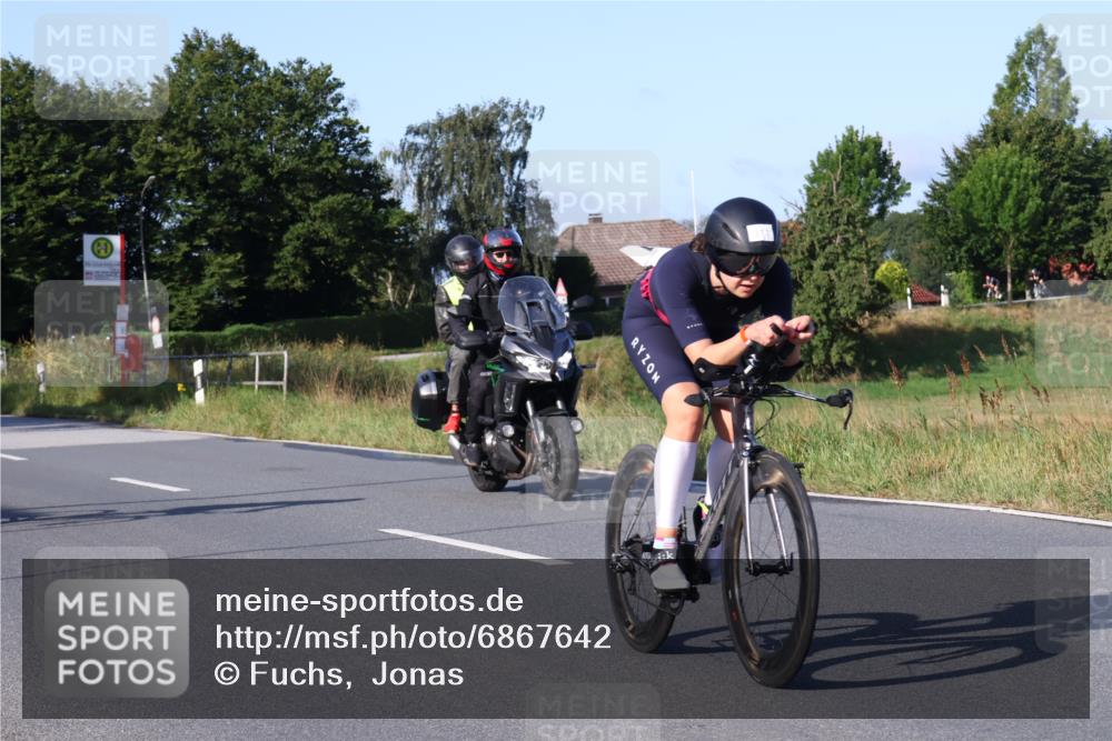 25.08.2024 - Elbe Triathlon Hamburg Fuchs,  Jonas http://msf.ph/oto/6867642 25.08.2024 09:29:10 Radfahren 442, 418, 528, 111, 211, 406 meine-sportfotos.de