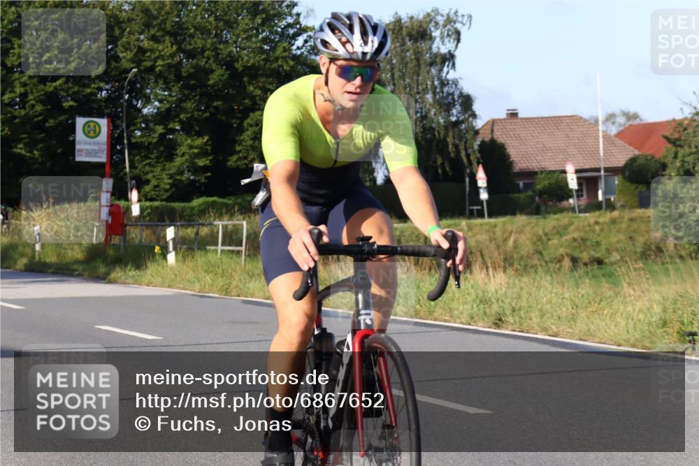 25.08.2024 - Elbe Triathlon Hamburg Fuchs,  Jonas http://msf.ph/oto/6867652 25.08.2024 09:29:11 Radfahren 442, 418, 528, 111, 211, 406 meine-sportfotos.de
