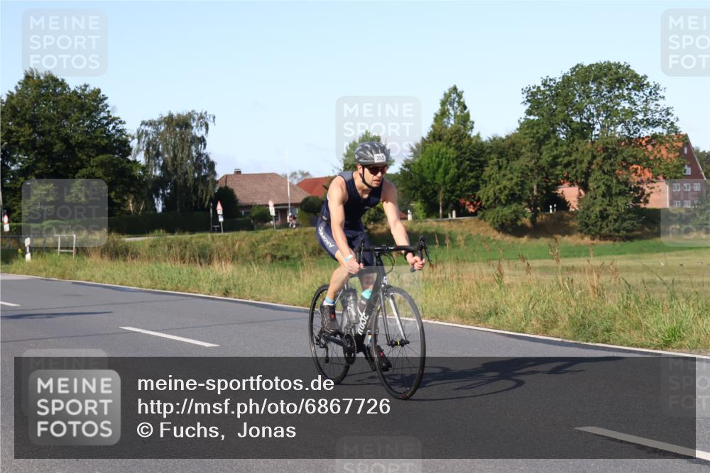 25.08.2024 - Elbe Triathlon Hamburg Fuchs,  Jonas http://msf.ph/oto/6867726 25.08.2024 09:29:19 Radfahren 406, 131, 355, 374, 264, 33, 63 meine-sportfotos.de