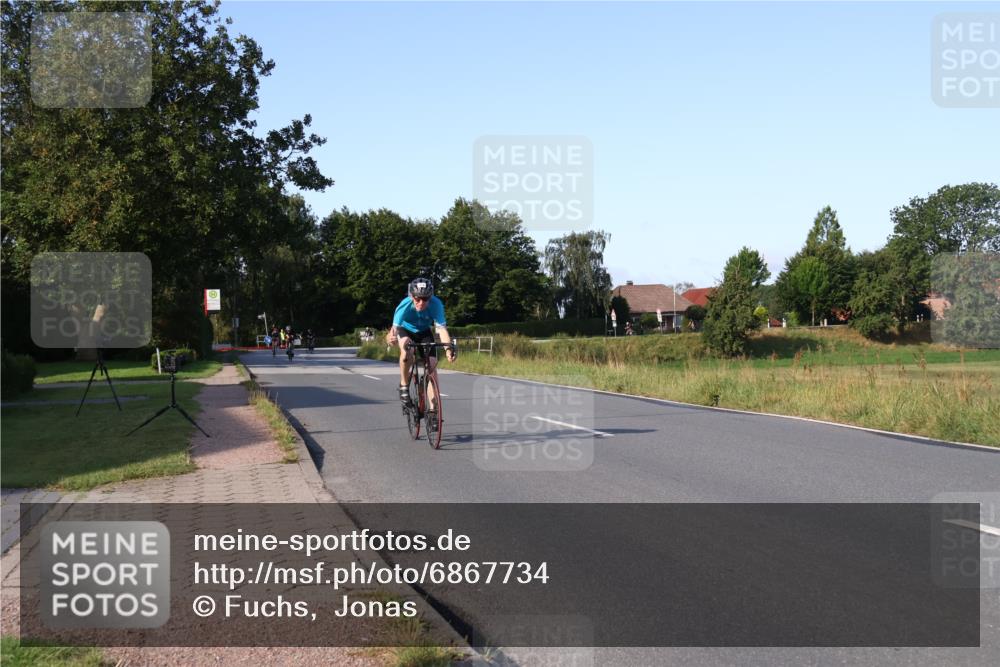 25.08.2024 - Elbe Triathlon Hamburg Fuchs,  Jonas http://msf.ph/oto/6867734 25.08.2024 09:29:20 Radfahren 131, 355, 374, 264, 33, 63 meine-sportfotos.de
