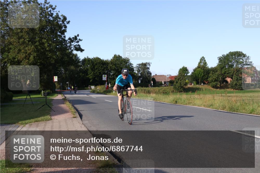 25.08.2024 - Elbe Triathlon Hamburg Fuchs,  Jonas http://msf.ph/oto/6867744 25.08.2024 09:29:20 Radfahren 131, 355, 374, 264, 33, 63 meine-sportfotos.de