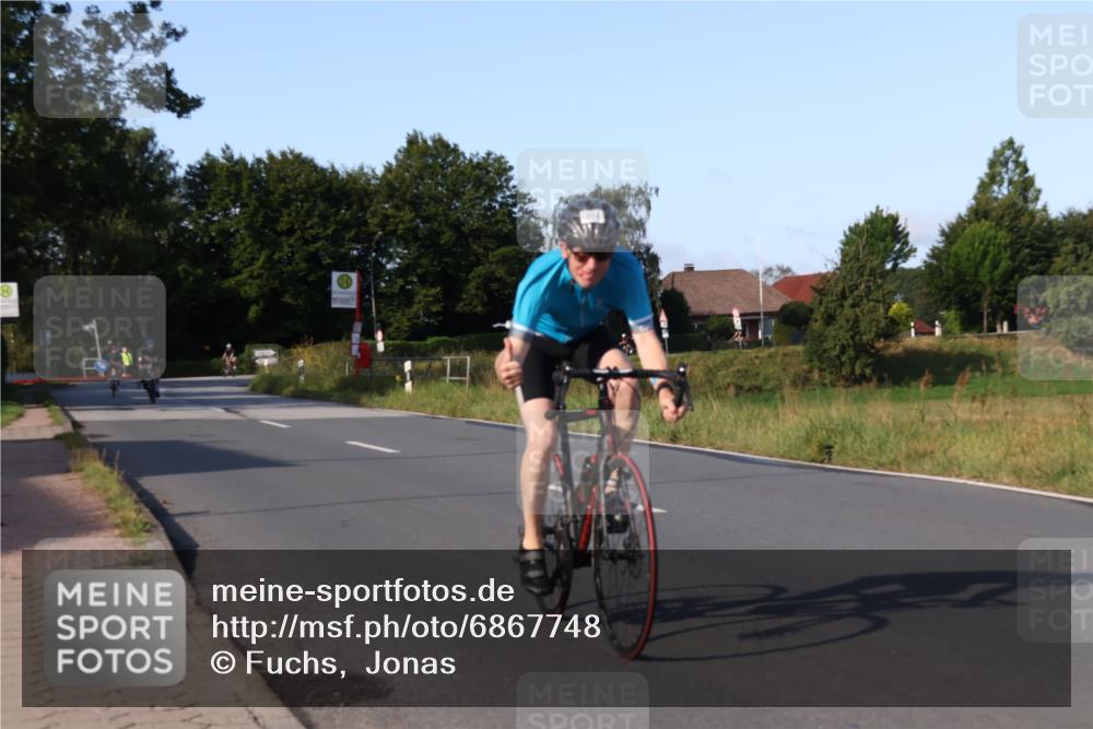 25.08.2024 - Elbe Triathlon Hamburg Fuchs,  Jonas http://msf.ph/oto/6867748 25.08.2024 09:29:20 Radfahren 131, 355, 374, 264, 33, 63 meine-sportfotos.de