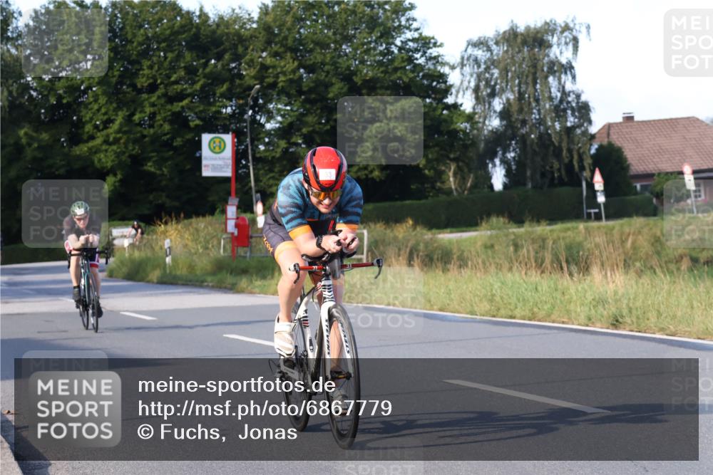 25.08.2024 - Elbe Triathlon Hamburg Fuchs,  Jonas http://msf.ph/oto/6867779 25.08.2024 09:29:24 Radfahren 131, 355, 374, 264, 33, 63, 135, 359 meine-sportfotos.de