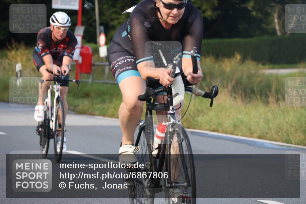 25.08.2024 - Elbe Triathlon Hamburg Fuchs,  Jonas http://msf.ph/oto/6867806 25.08.2024 09:29:29 Radfahren 264, 33, 63, 135, 359, 357 meine-sportfotos.de