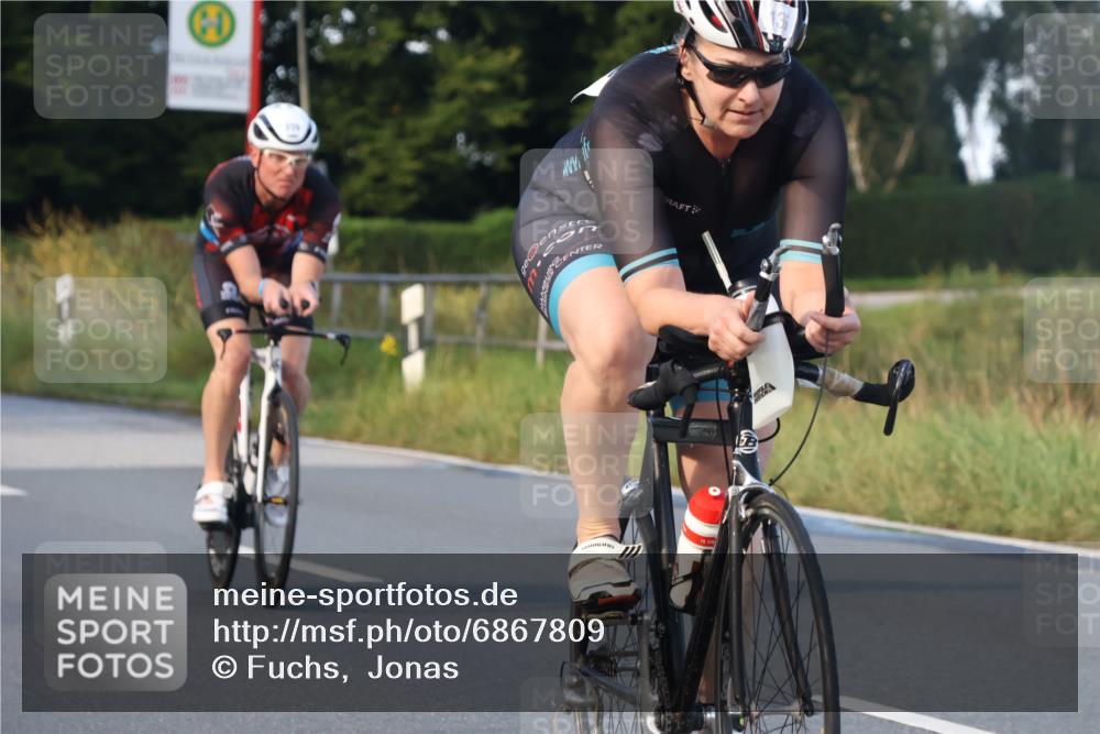 25.08.2024 - Elbe Triathlon Hamburg Fuchs,  Jonas http://msf.ph/oto/6867809 25.08.2024 09:29:29 Radfahren 264, 33, 63, 135, 359, 357 meine-sportfotos.de