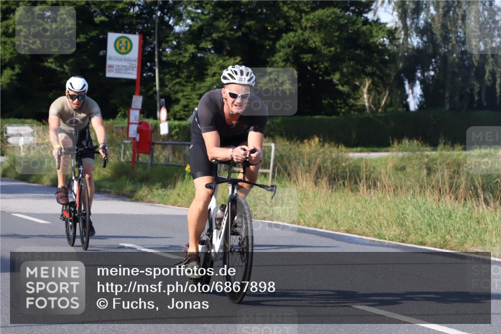 25.08.2024 - Elbe Triathlon Hamburg Fuchs,  Jonas http://msf.ph/oto/6867898 25.08.2024 09:29:50 Radfahren 66, 447, 98, 407, 138, 385, 401, 305 meine-sportfotos.de