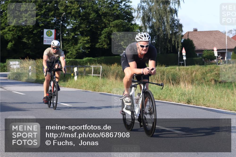 25.08.2024 - Elbe Triathlon Hamburg Fuchs,  Jonas http://msf.ph/oto/6867908 25.08.2024 09:29:50 Radfahren 66, 447, 98, 407, 138, 385, 401, 305 meine-sportfotos.de