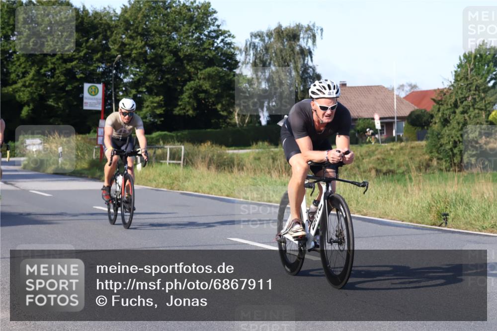 25.08.2024 - Elbe Triathlon Hamburg Fuchs,  Jonas http://msf.ph/oto/6867911 25.08.2024 09:29:50 Radfahren 66, 447, 98, 407, 138, 385, 401, 305 meine-sportfotos.de