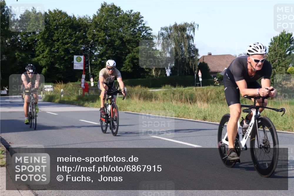 25.08.2024 - Elbe Triathlon Hamburg Fuchs,  Jonas http://msf.ph/oto/6867915 25.08.2024 09:29:51 Radfahren 66, 447, 98, 407, 138, 385, 401, 305 meine-sportfotos.de