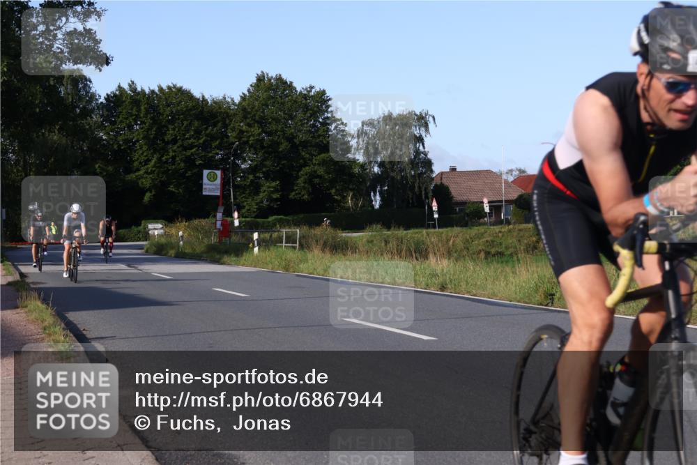 25.08.2024 - Elbe Triathlon Hamburg Fuchs,  Jonas http://msf.ph/oto/6867944 25.08.2024 09:29:52 Radfahren 66, 447, 98, 407, 138, 385, 401, 305 meine-sportfotos.de
