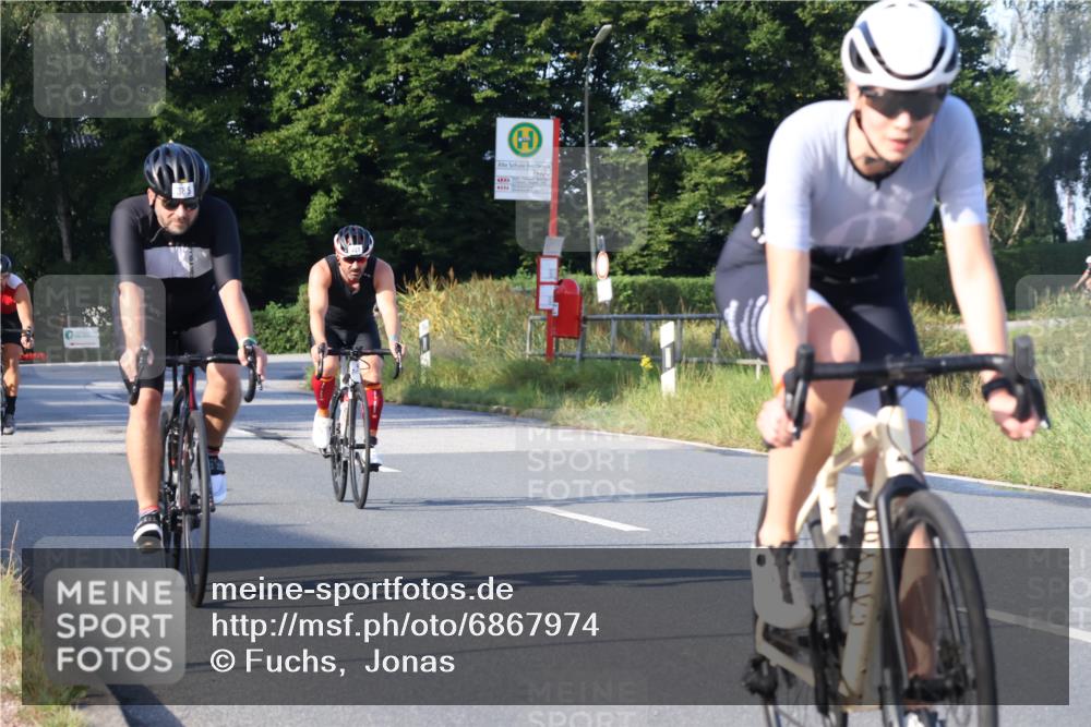 25.08.2024 - Elbe Triathlon Hamburg Fuchs,  Jonas http://msf.ph/oto/6867974 25.08.2024 09:29:54 Radfahren 66, 447, 98, 407, 138, 385, 401, 305 meine-sportfotos.de