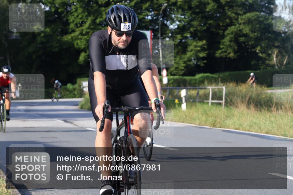 25.08.2024 - Elbe Triathlon Hamburg Fuchs,  Jonas http://msf.ph/oto/6867981 25.08.2024 09:29:55 Radfahren 447, 98, 407, 138, 385, 401, 305, 101 meine-sportfotos.de