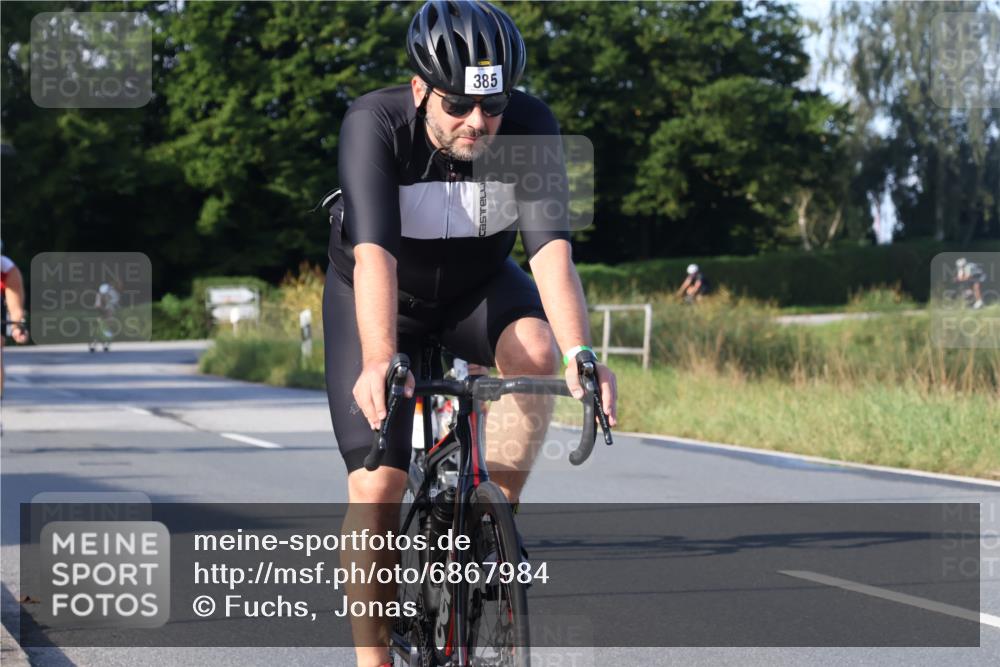 25.08.2024 - Elbe Triathlon Hamburg Fuchs,  Jonas http://msf.ph/oto/6867984 25.08.2024 09:29:55 Radfahren 447, 98, 407, 138, 385, 401, 305, 101 meine-sportfotos.de