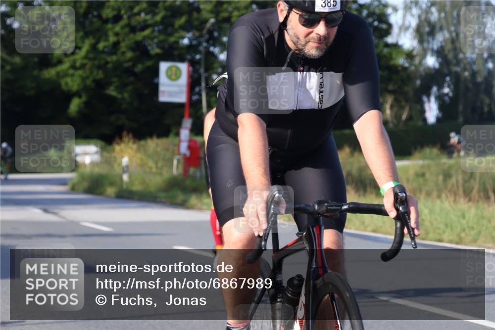 25.08.2024 - Elbe Triathlon Hamburg Fuchs,  Jonas http://msf.ph/oto/6867989 25.08.2024 09:29:55 Radfahren 447, 98, 407, 138, 385, 401, 305, 101 meine-sportfotos.de