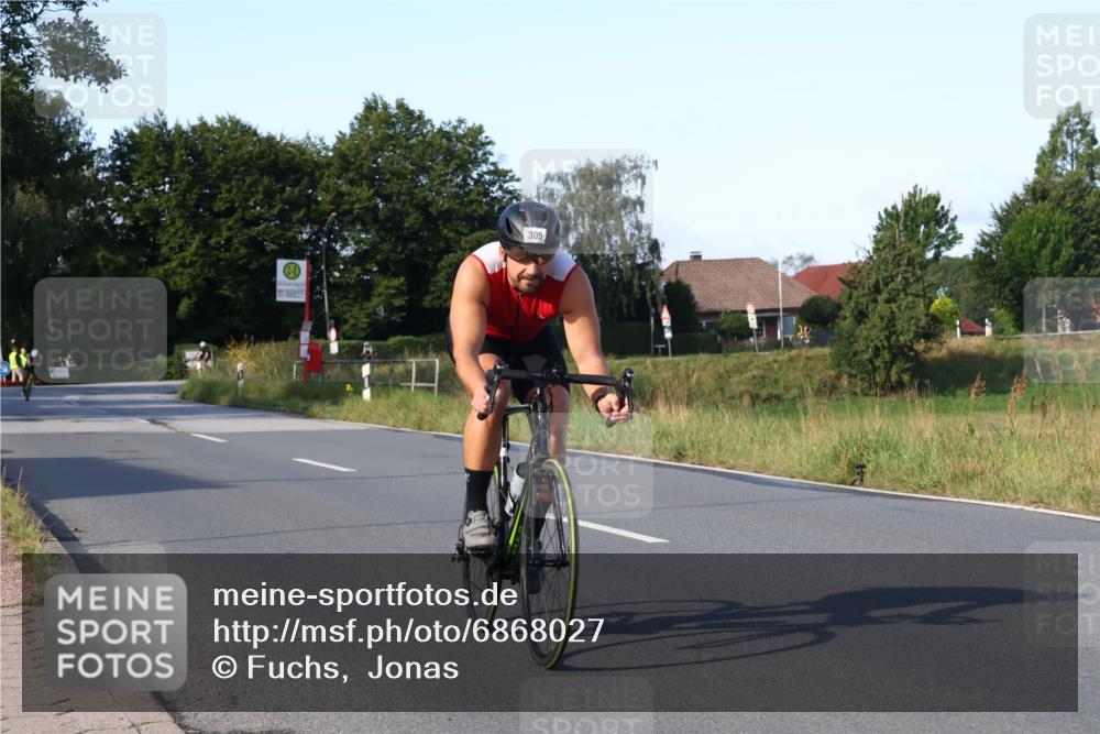 25.08.2024 - Elbe Triathlon Hamburg Fuchs,  Jonas http://msf.ph/oto/6868027 25.08.2024 09:29:57 Radfahren 98, 407, 138, 385, 401, 305, 101 meine-sportfotos.de