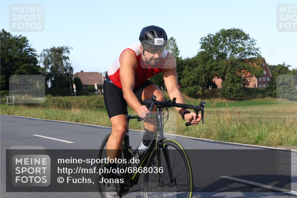 25.08.2024 - Elbe Triathlon Hamburg Fuchs,  Jonas http://msf.ph/oto/6868036 25.08.2024 09:29:57 Radfahren 98, 407, 138, 385, 401, 305, 101 meine-sportfotos.de
