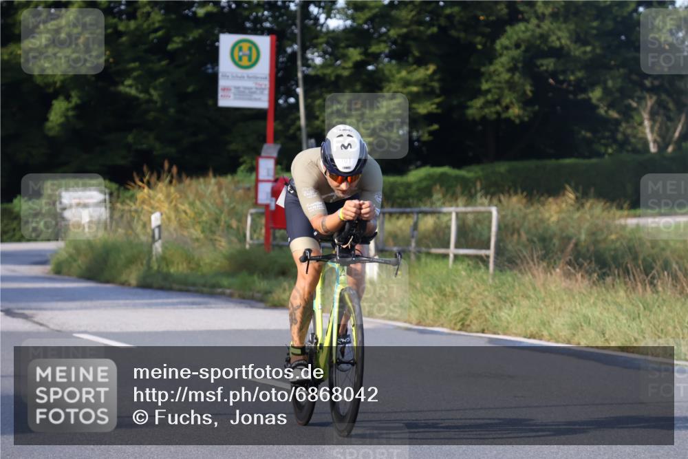 25.08.2024 - Elbe Triathlon Hamburg Fuchs,  Jonas http://msf.ph/oto/6868042 25.08.2024 09:30:01 Radfahren 401, 305, 101, 231, 221 meine-sportfotos.de