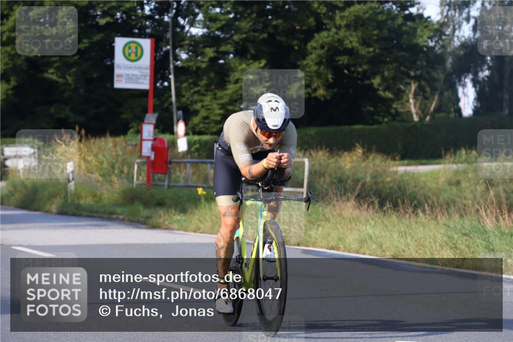 25.08.2024 - Elbe Triathlon Hamburg Fuchs,  Jonas http://msf.ph/oto/6868047 25.08.2024 09:30:01 Radfahren 401, 305, 101, 231, 221 meine-sportfotos.de