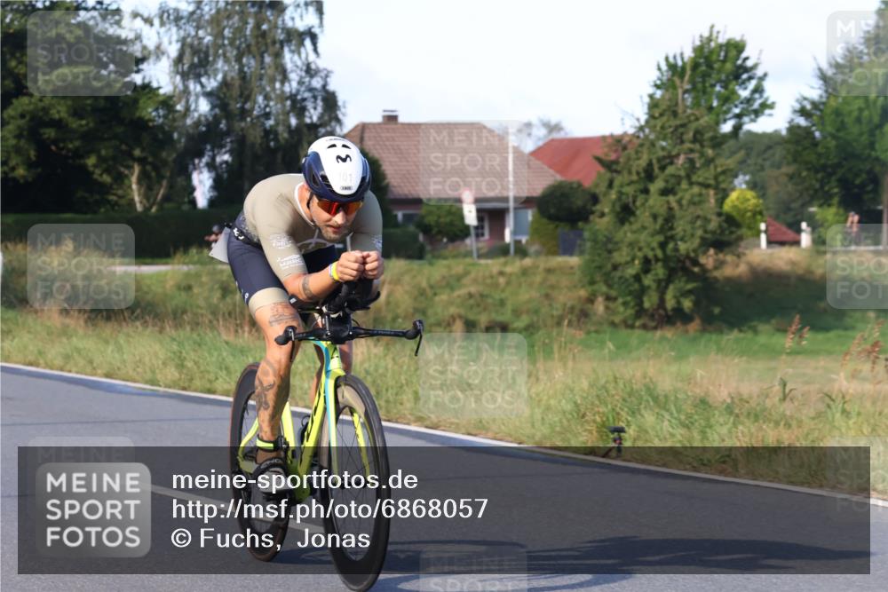 25.08.2024 - Elbe Triathlon Hamburg Fuchs,  Jonas http://msf.ph/oto/6868057 25.08.2024 09:30:01 Radfahren 401, 305, 101, 231, 221 meine-sportfotos.de