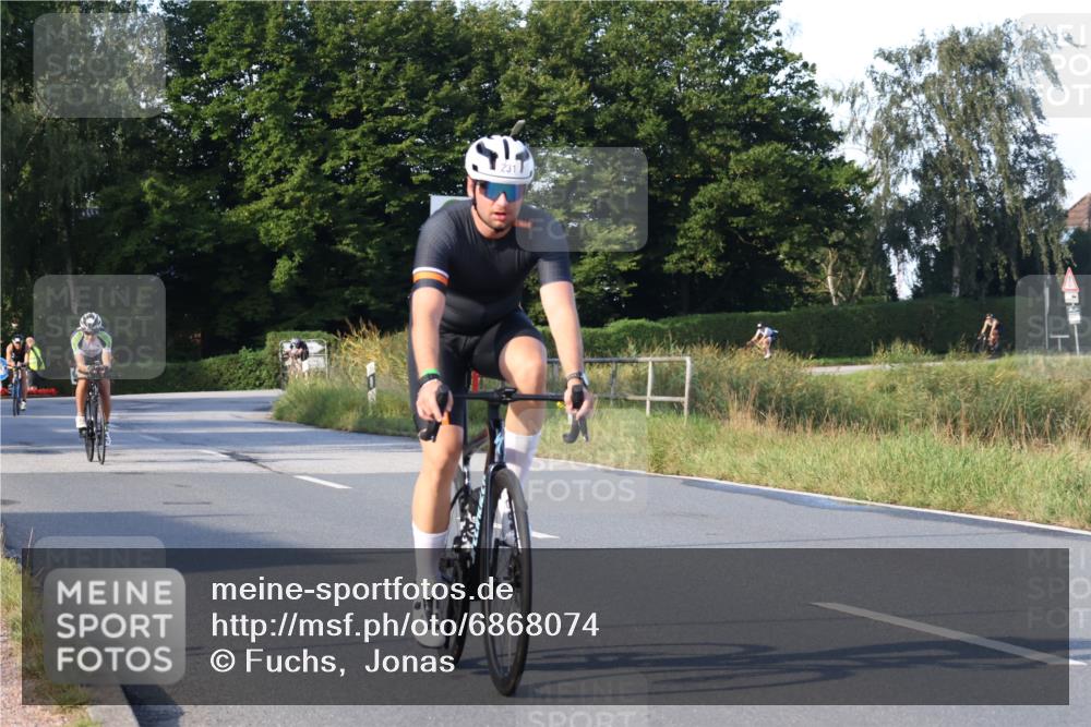 25.08.2024 - Elbe Triathlon Hamburg Fuchs,  Jonas http://msf.ph/oto/6868074 25.08.2024 09:30:05 Radfahren 101, 231, 221, 114 meine-sportfotos.de