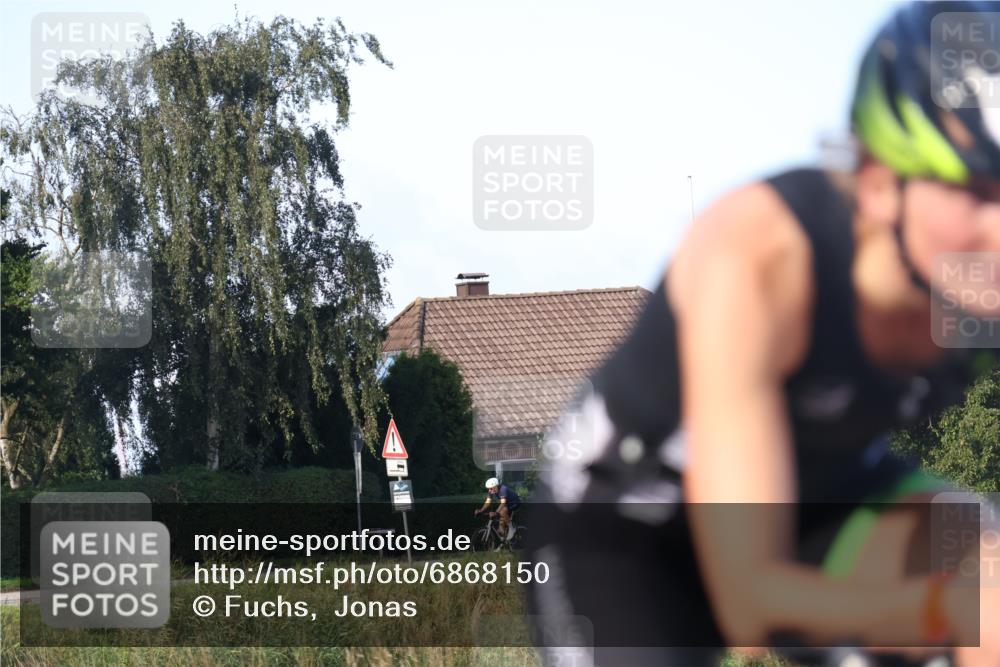 25.08.2024 - Elbe Triathlon Hamburg Fuchs,  Jonas http://msf.ph/oto/6868150 25.08.2024 09:30:11 Radfahren 221, 114, 182, 214, 137 meine-sportfotos.de