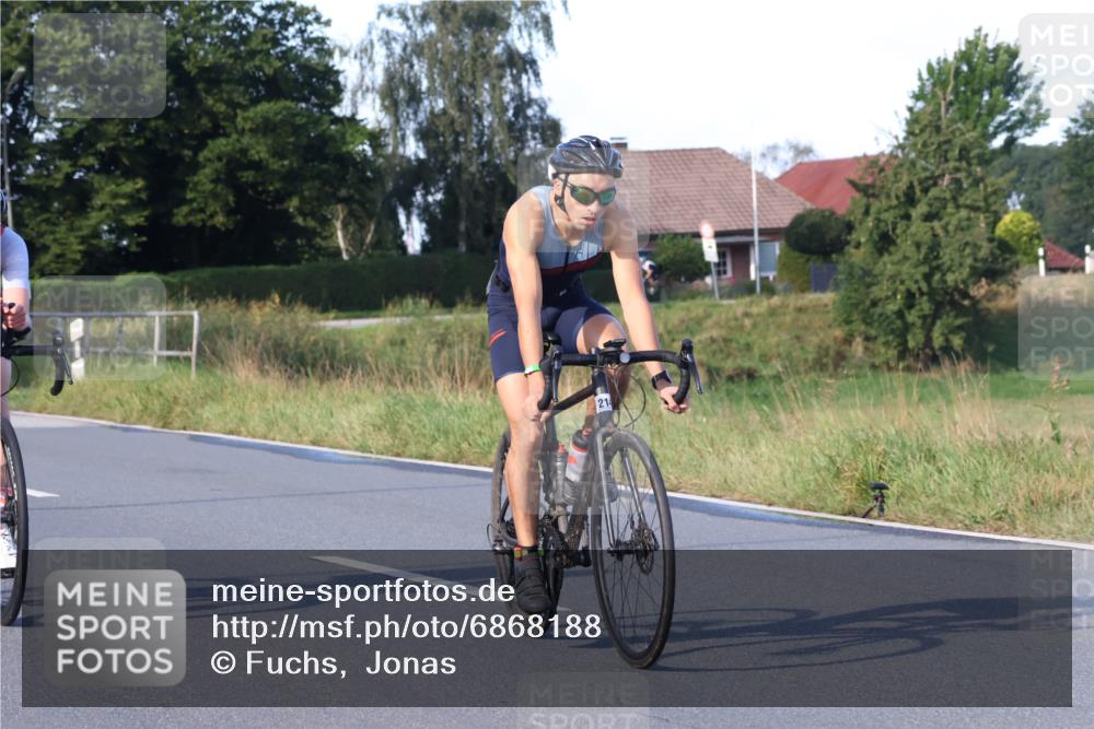 25.08.2024 - Elbe Triathlon Hamburg Fuchs,  Jonas http://msf.ph/oto/6868188 25.08.2024 09:30:17 Radfahren 114, 182, 214, 137, 286, 249 meine-sportfotos.de