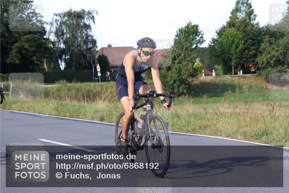25.08.2024 - Elbe Triathlon Hamburg Fuchs,  Jonas http://msf.ph/oto/6868192 25.08.2024 09:30:17 Radfahren 114, 182, 214, 137, 286, 249 meine-sportfotos.de
