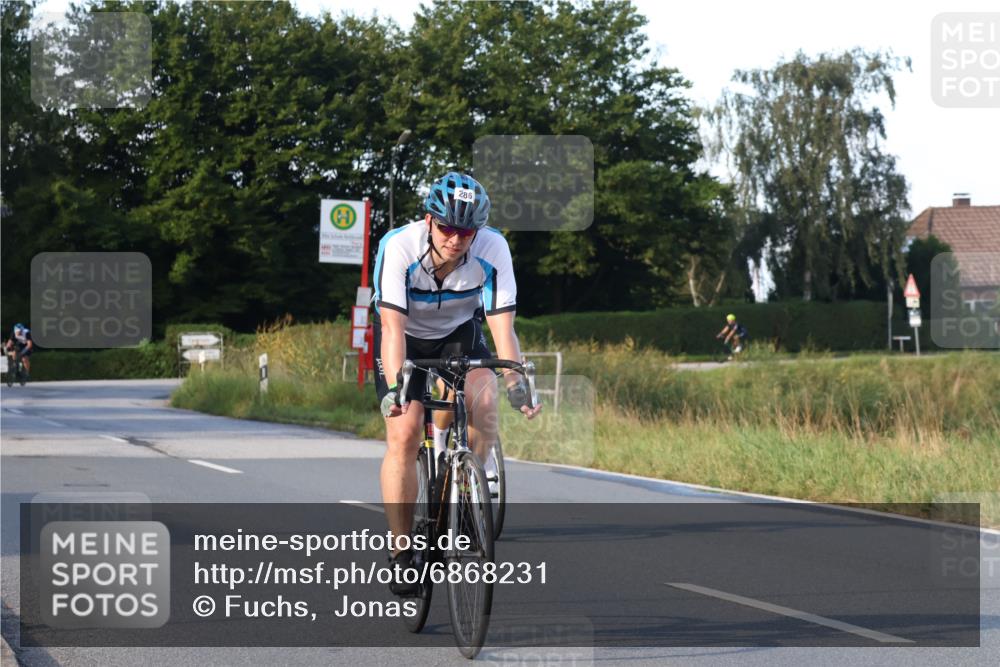 25.08.2024 - Elbe Triathlon Hamburg Fuchs,  Jonas http://msf.ph/oto/6868231 25.08.2024 09:30:22 Radfahren 214, 137, 286, 249, 361 meine-sportfotos.de