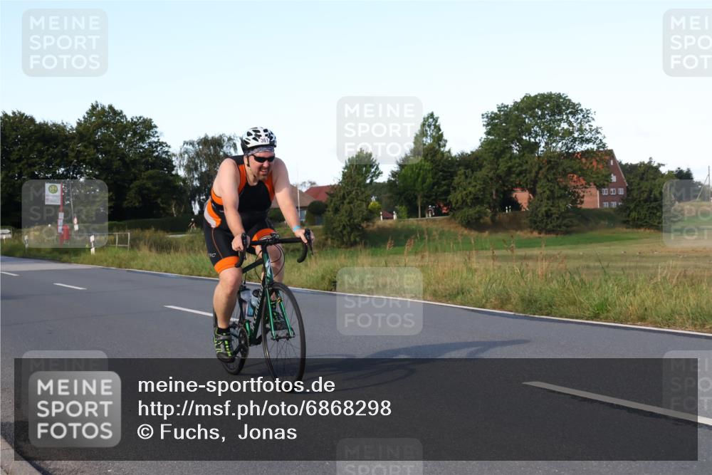 25.08.2024 - Elbe Triathlon Hamburg Fuchs,  Jonas http://msf.ph/oto/6868298 25.08.2024 09:30:27 Radfahren 286, 249, 361, 170, 330 meine-sportfotos.de