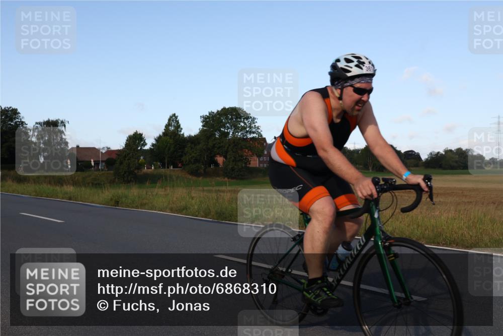 25.08.2024 - Elbe Triathlon Hamburg Fuchs,  Jonas http://msf.ph/oto/6868310 25.08.2024 09:30:27 Radfahren 286, 249, 361, 170, 330 meine-sportfotos.de