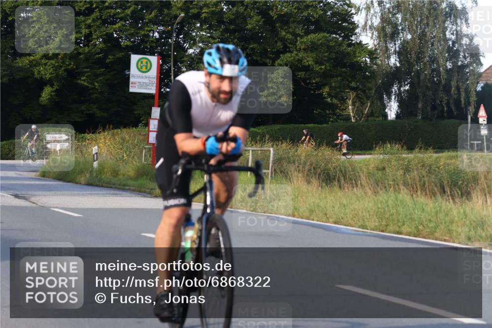25.08.2024 - Elbe Triathlon Hamburg Fuchs,  Jonas http://msf.ph/oto/6868322 25.08.2024 09:30:30 Radfahren 361, 170, 330, 88 meine-sportfotos.de