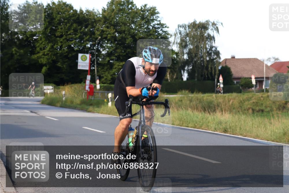 25.08.2024 - Elbe Triathlon Hamburg Fuchs,  Jonas http://msf.ph/oto/6868327 25.08.2024 09:30:30 Radfahren 361, 170, 330, 88 meine-sportfotos.de